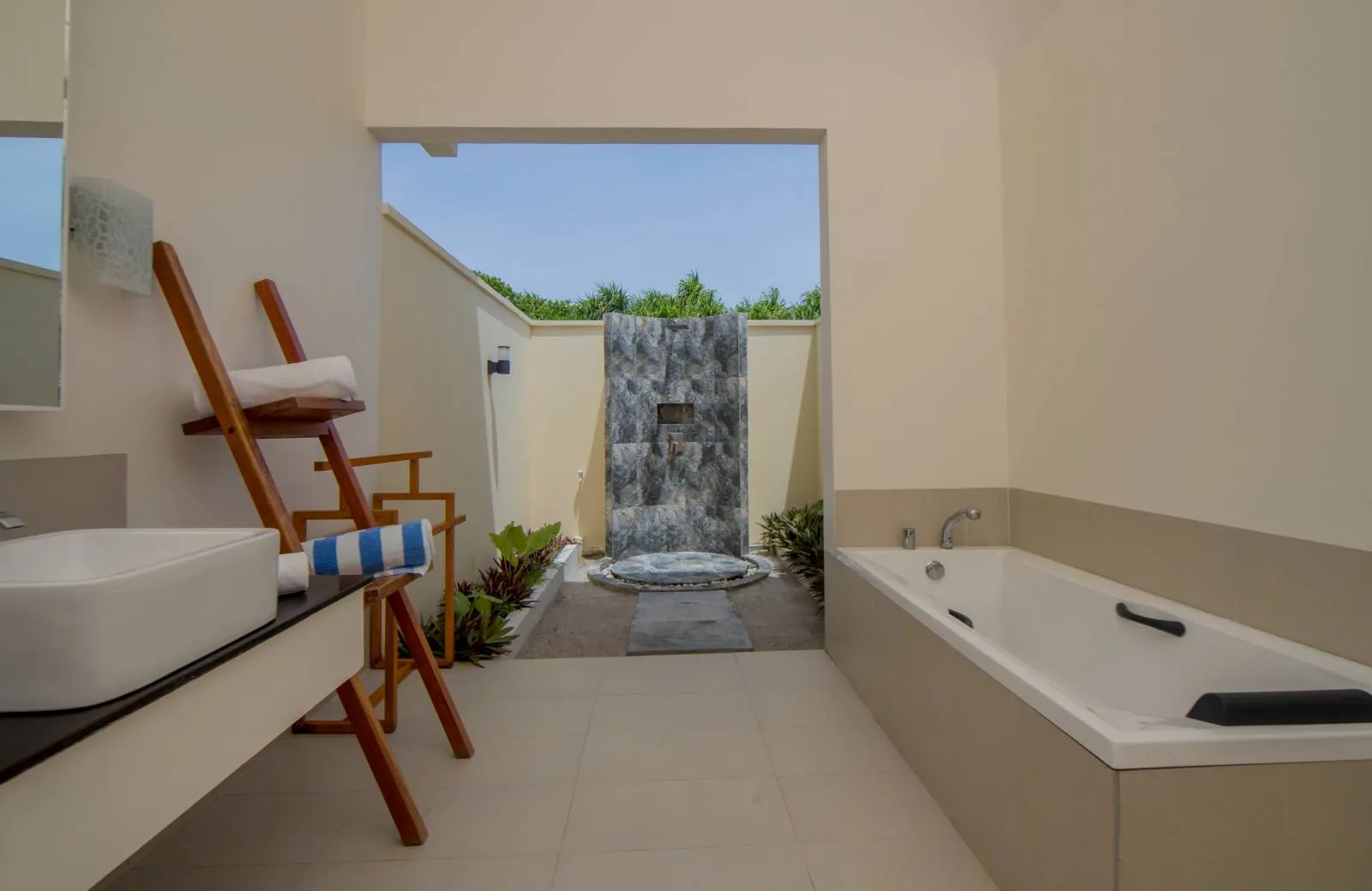 Hondaafushi Island Resort 4*