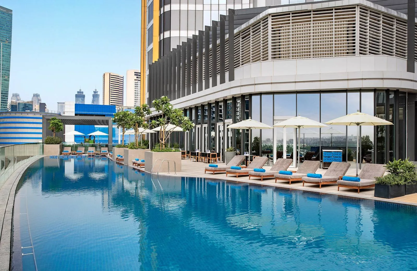 Hilton Garden Inn Dubai Business Bay 4*