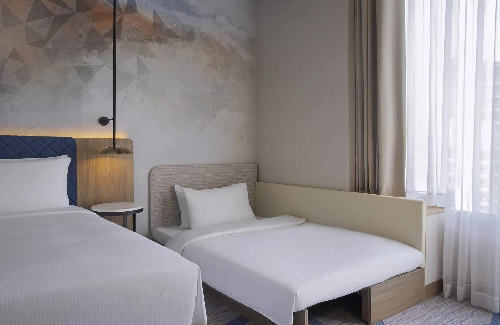 Hilton Garden Inn Dubai Business Bay 4*