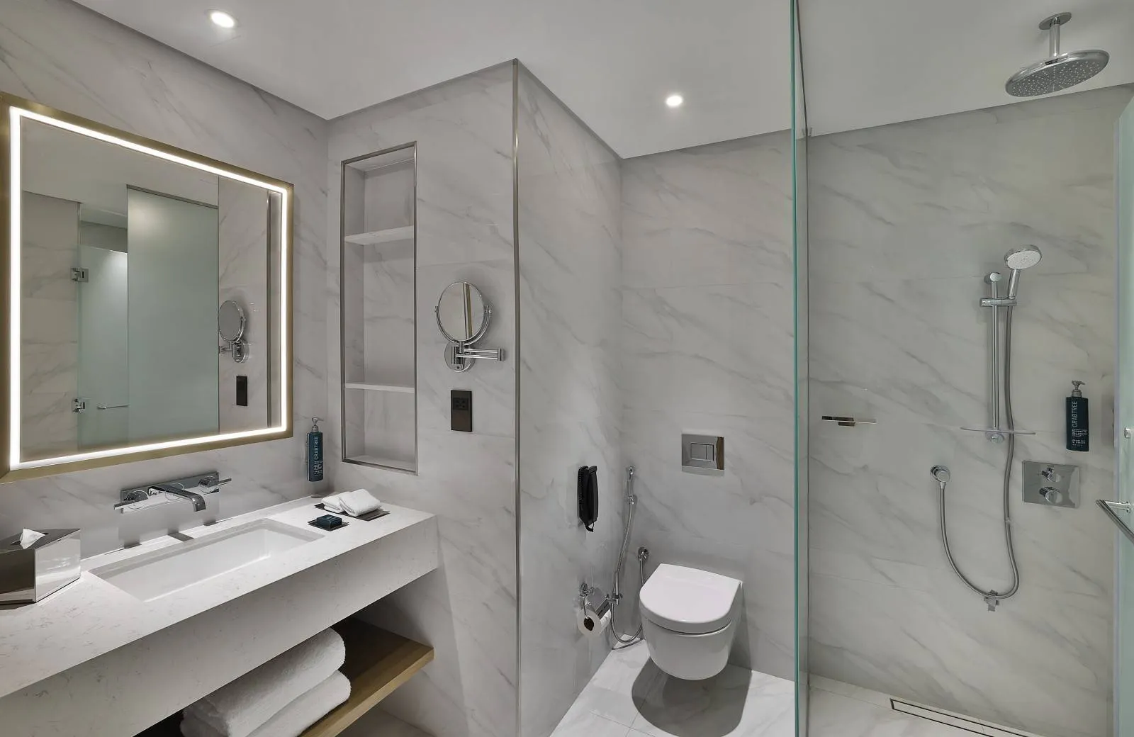 Hilton Garden Inn Dubai Business Bay 4*