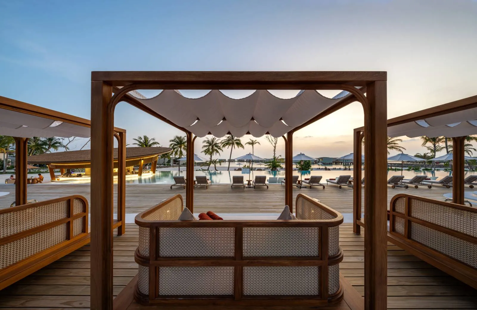 Centara Grand Lagoon Maldives 5*