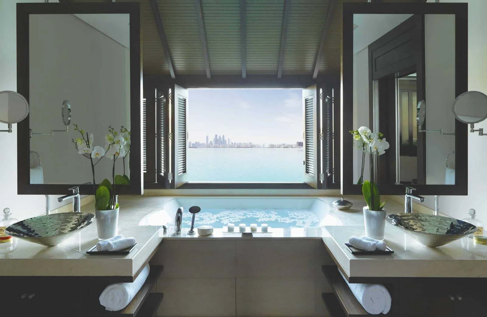 Anantara The Palm Dubai Resort 5*