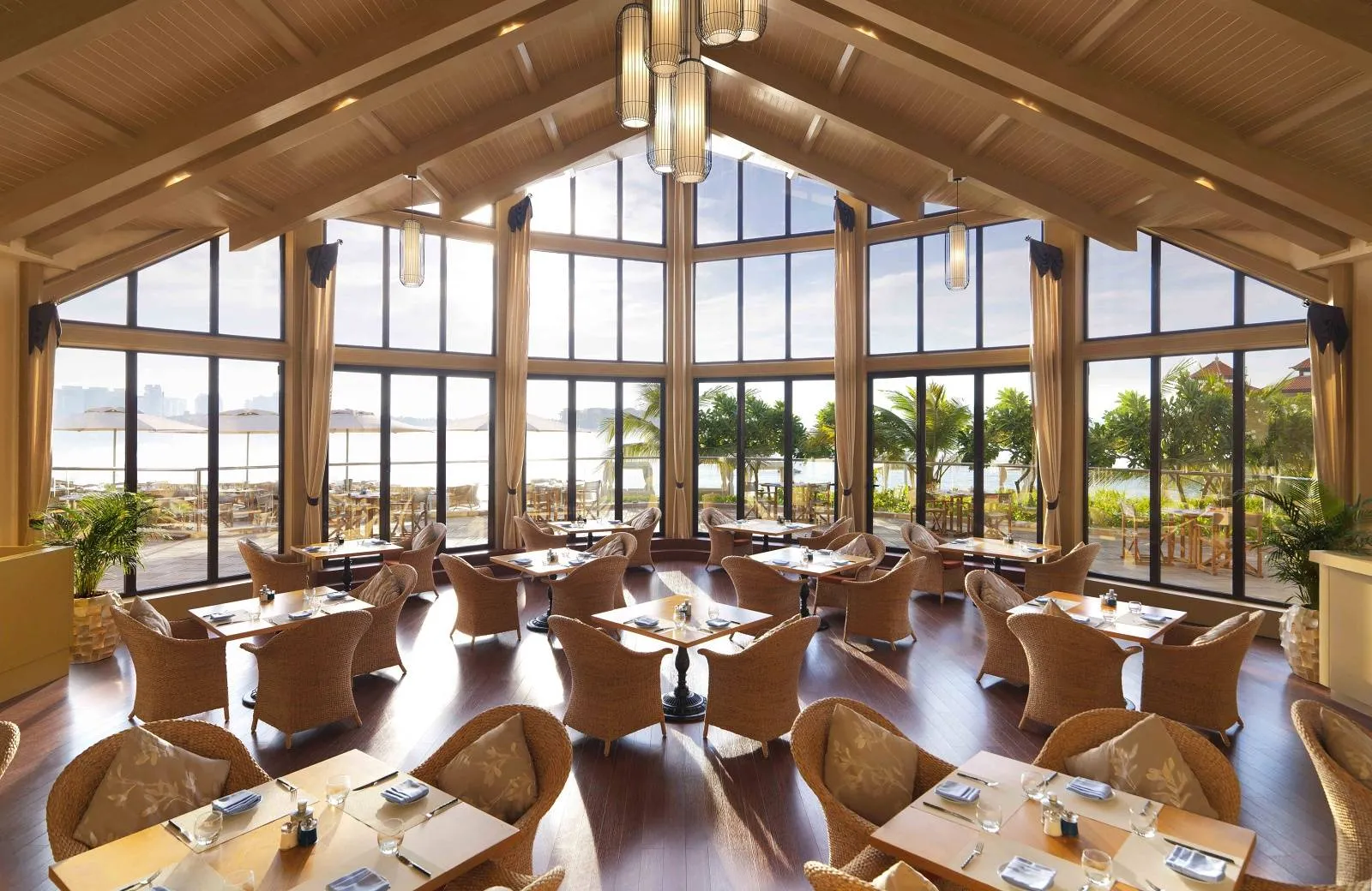 Anantara The Palm Dubai Resort 5*