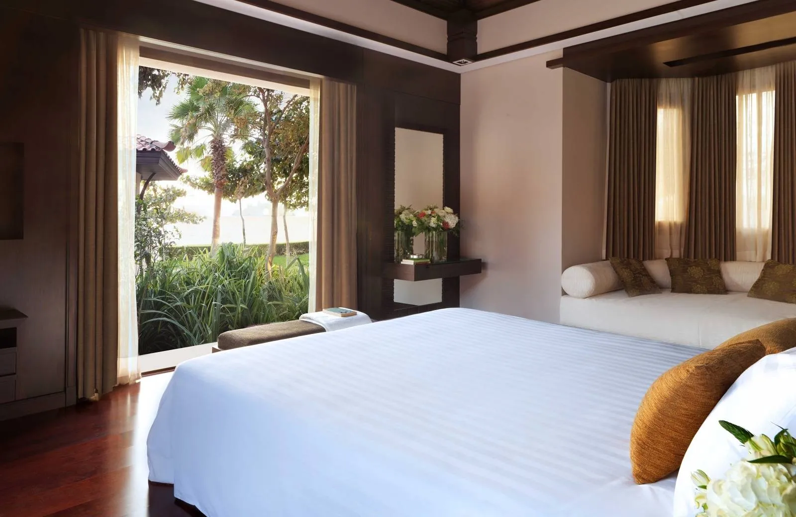 Anantara The Palm Dubai Resort 5*