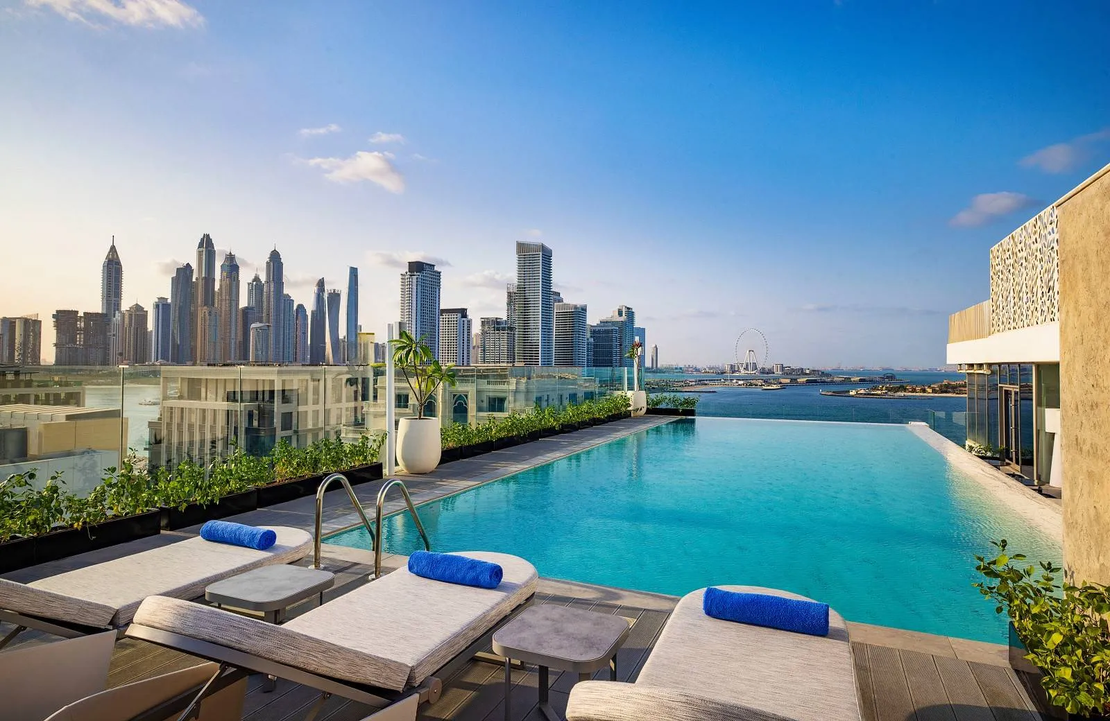 Tumbi Hotel Dubai The Palm, Tapestry Collection by Hilton 4*