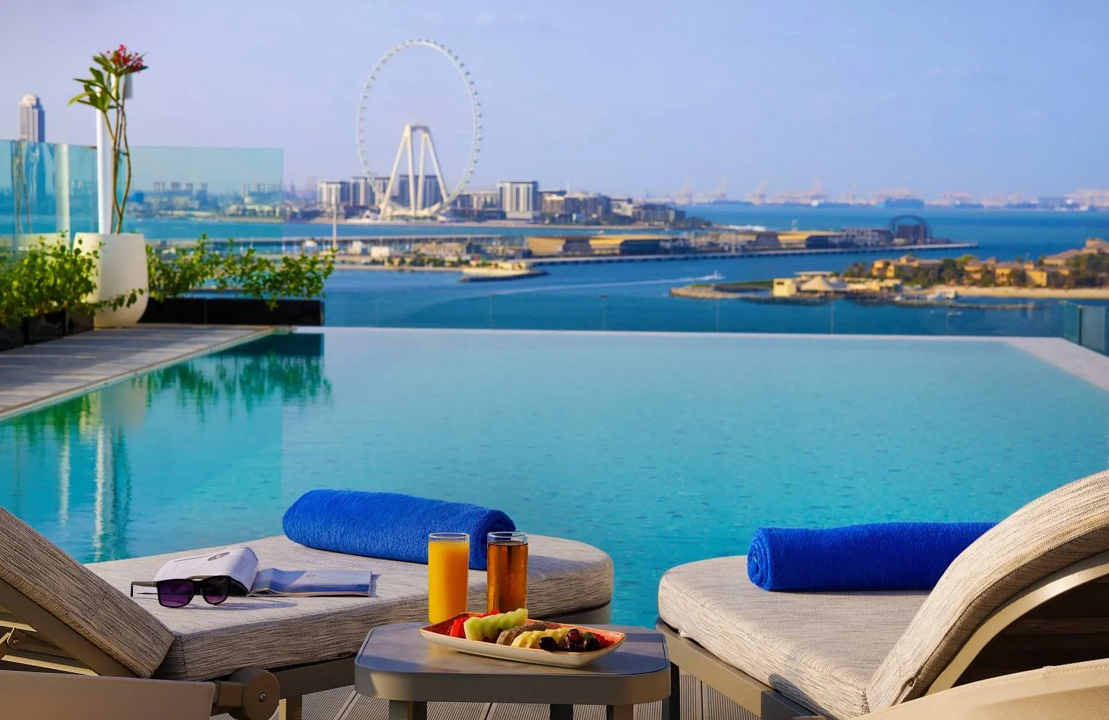 Tumbi Hotel Dubai The Palm, Tapestry Collection by Hilton 4*