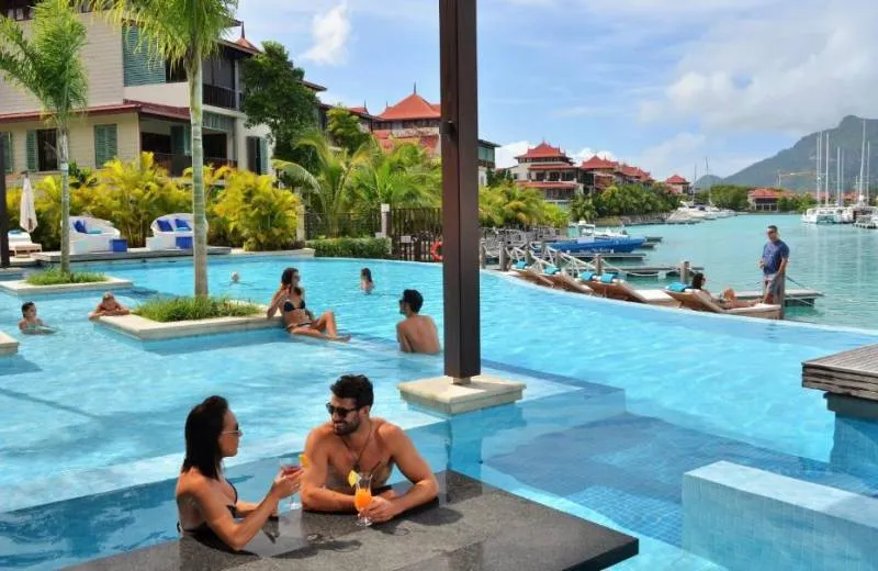 Eden Bleu Hotel 4*