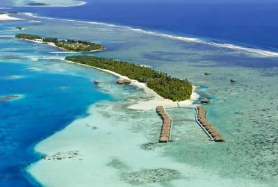 Medhufushi Island Resort 4*
