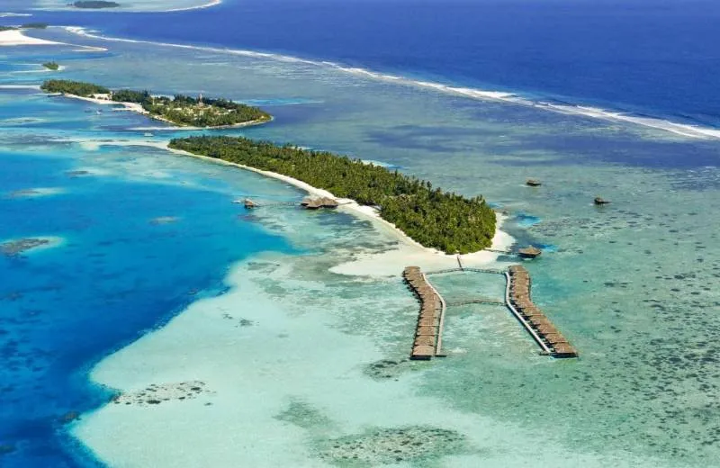 Medhufushi Island Resort 4*