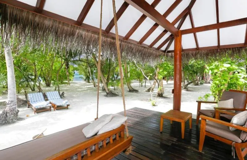Medhufushi Island Resort 4*