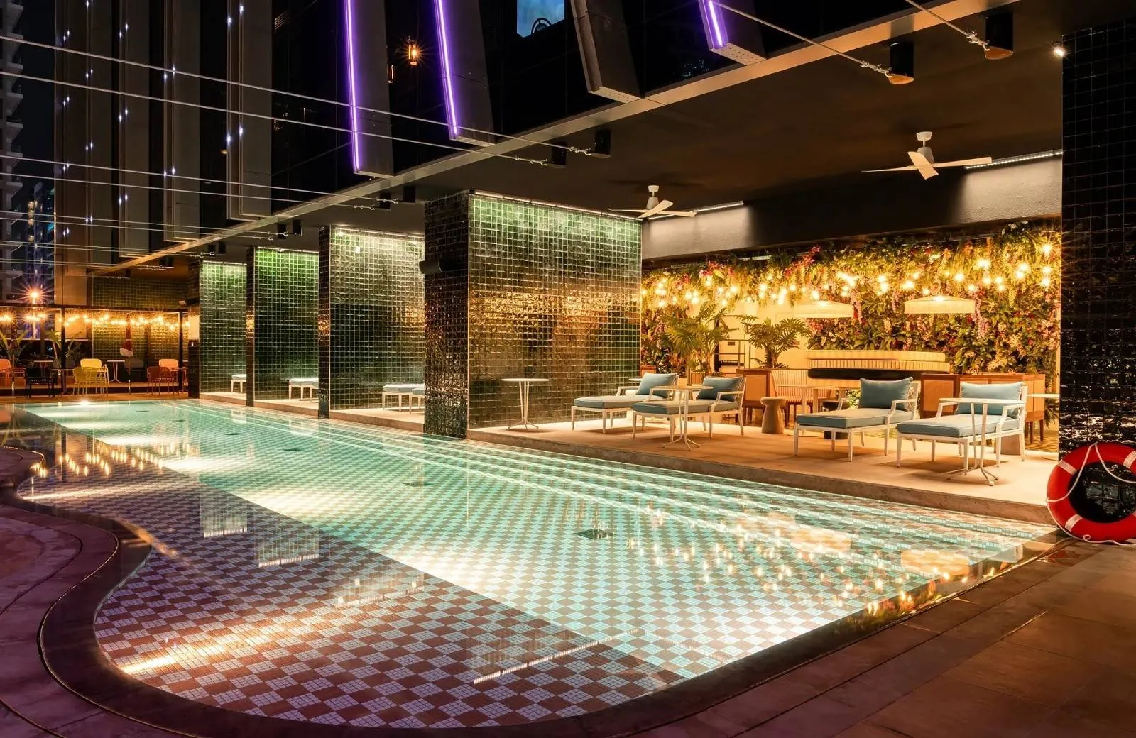 Mama Shelter Dubai 4*