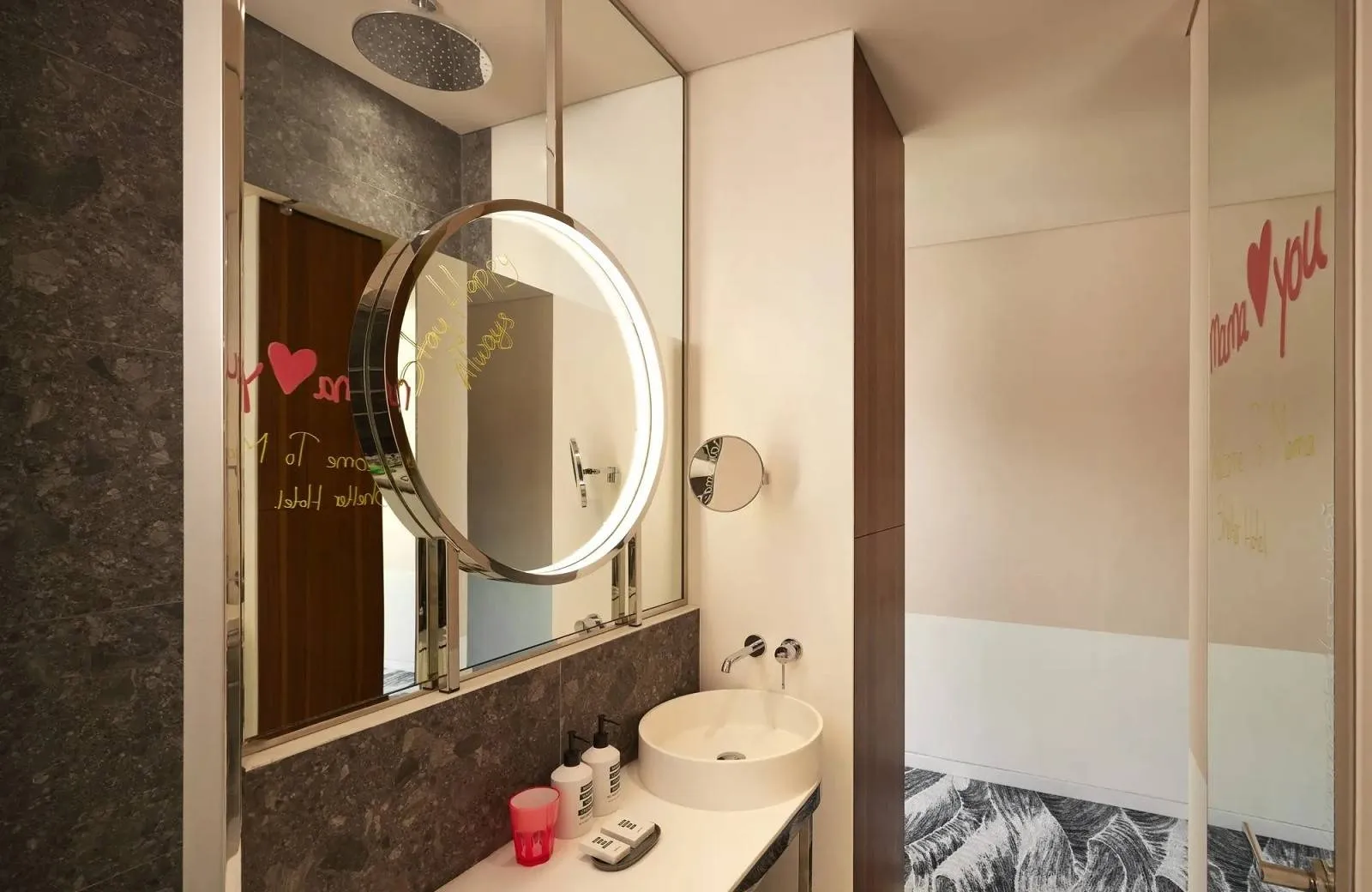 Mama Shelter Dubai 4*