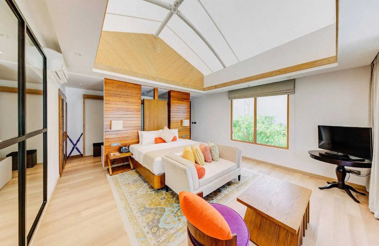 Cinnamon Hakuraa Huraa Maldives 4*