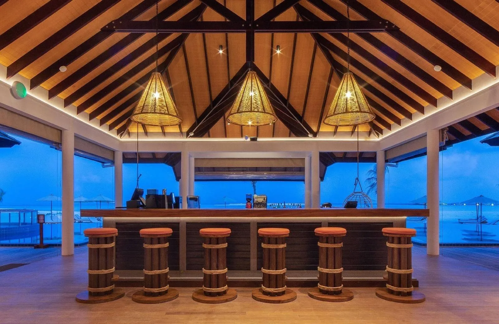 Cinnamon Hakuraa Huraa Maldives 4*