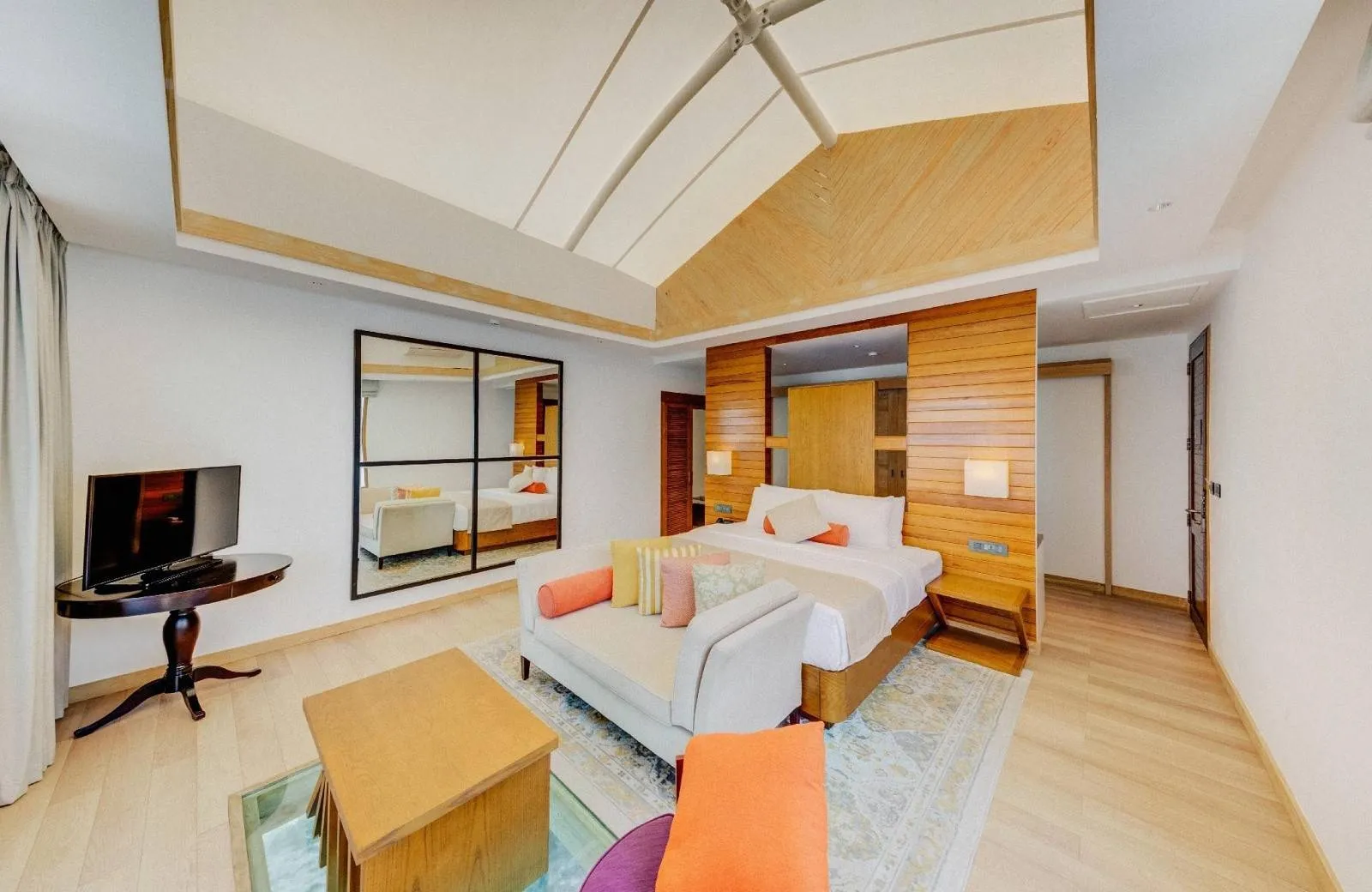 Cinnamon Hakuraa Huraa Maldives 4*