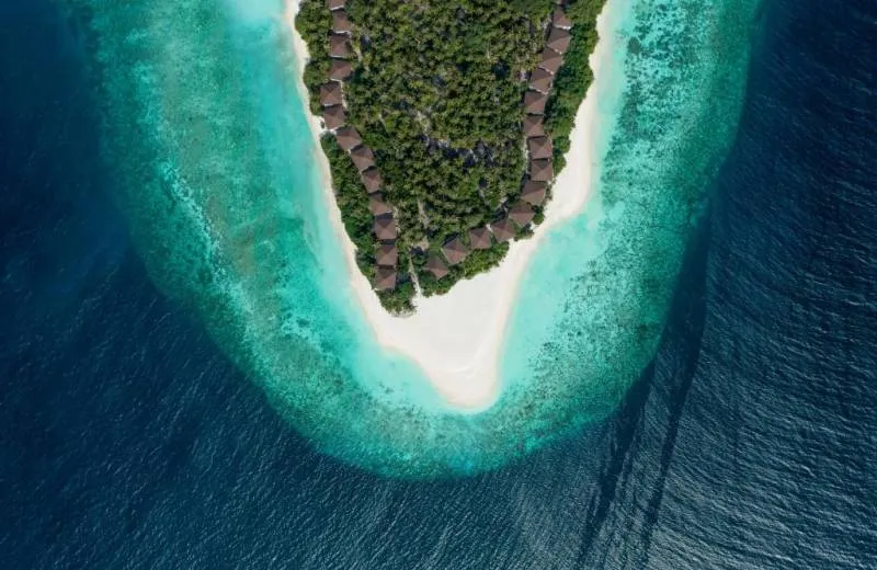 Avani+ Fares Maldives Resort 5*
