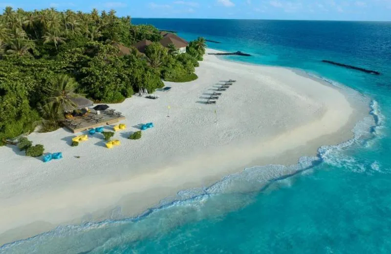 Avani+ Fares Maldives Resort 5*