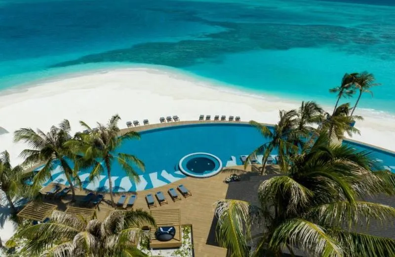 Avani+ Fares Maldives Resort 5*