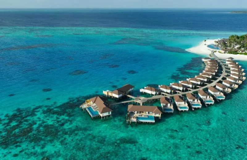 Avani+ Fares Maldives Resort 5*