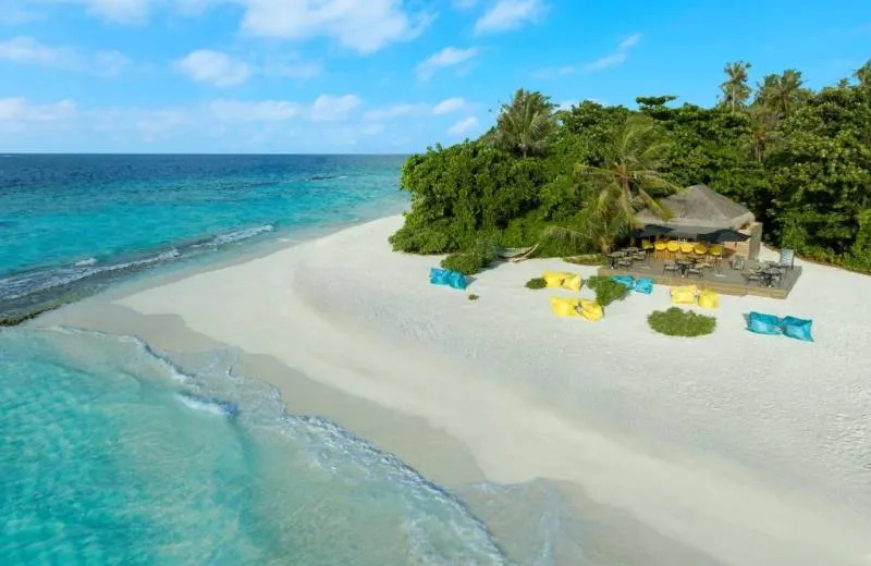 Avani+ Fares Maldives Resort 5*