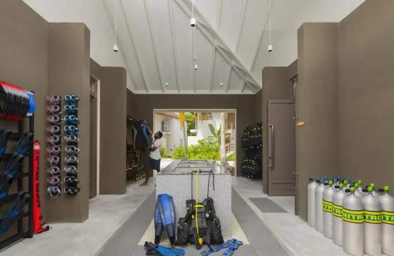 Avani+ Fares Maldives Resort 5*