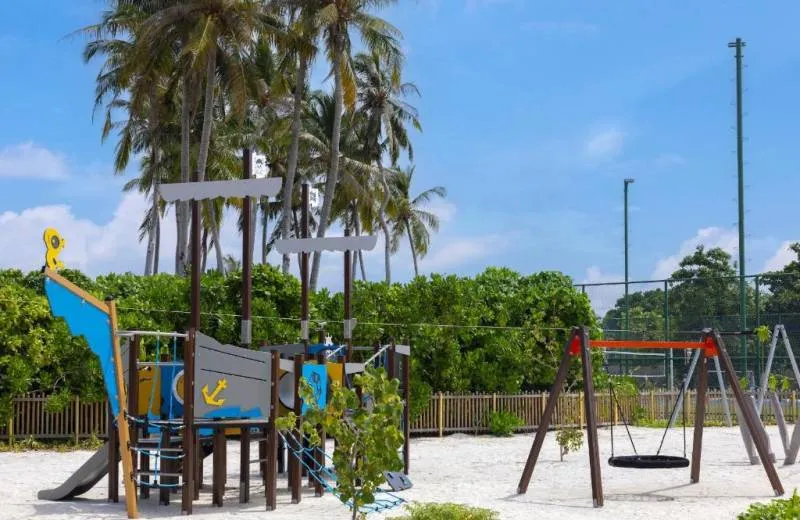 Avani+ Fares Maldives Resort 5*