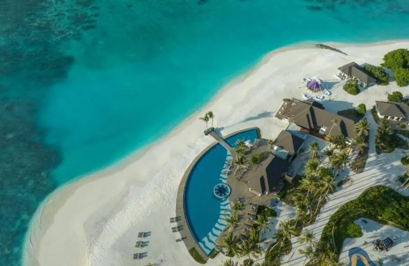 Avani+ Fares Maldives Resort 5*