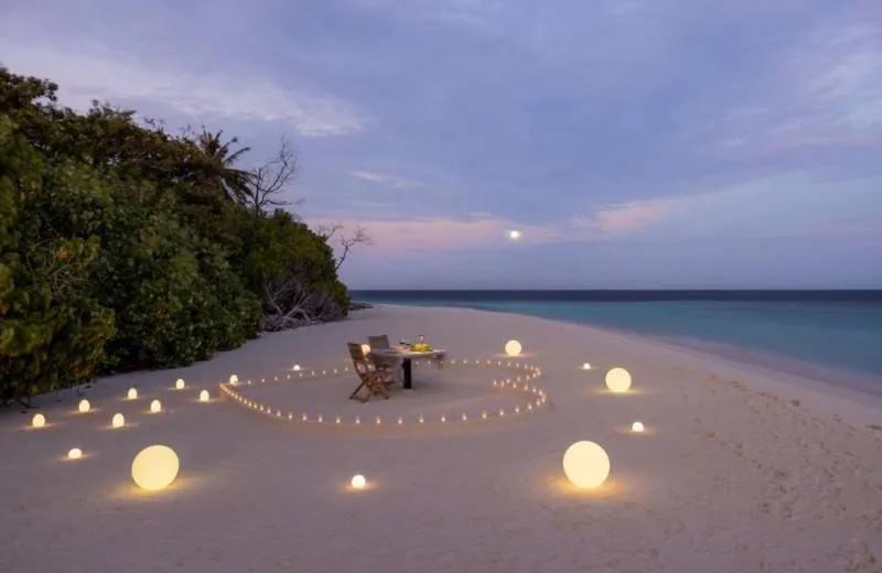 Avani+ Fares Maldives Resort 5*