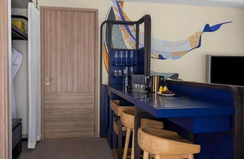 Avani+ Fares Maldives Resort 5*