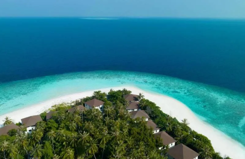 Avani+ Fares Maldives Resort 5*
