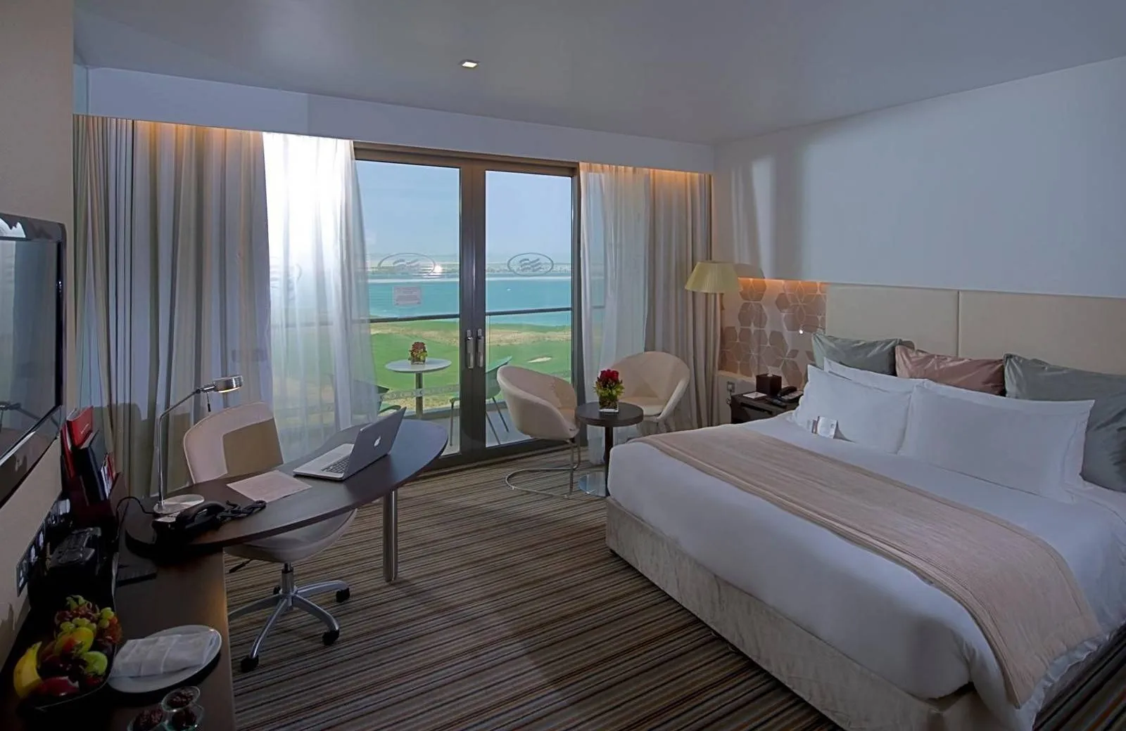 Crowne Plaza Abu Dhabi Yas Island 4*