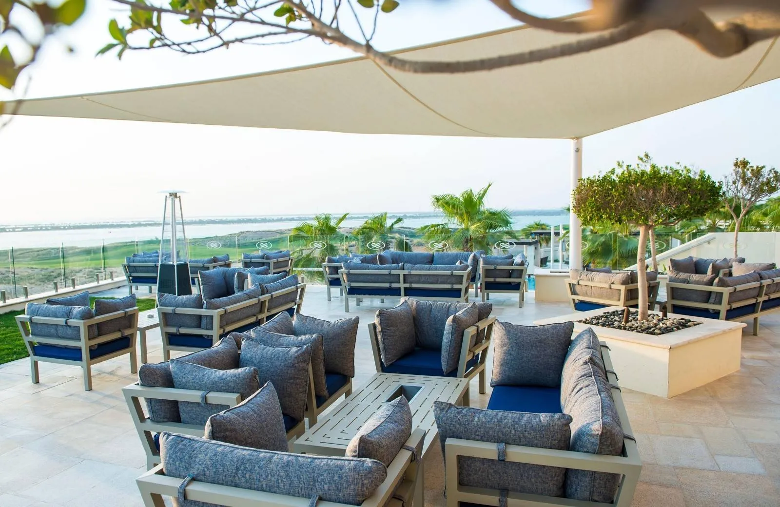 Crowne Plaza Abu Dhabi Yas Island 4*