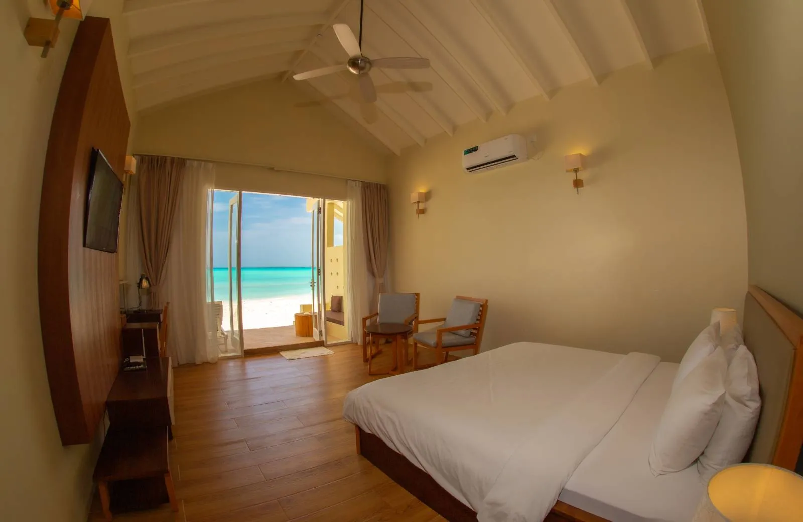 Hondaafushi Island Resort  4*