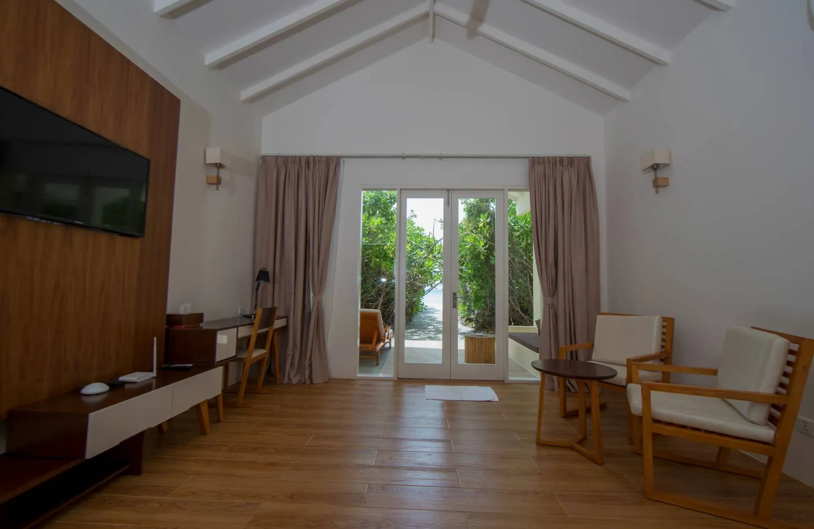 Hondaafushi Island Resort  4*