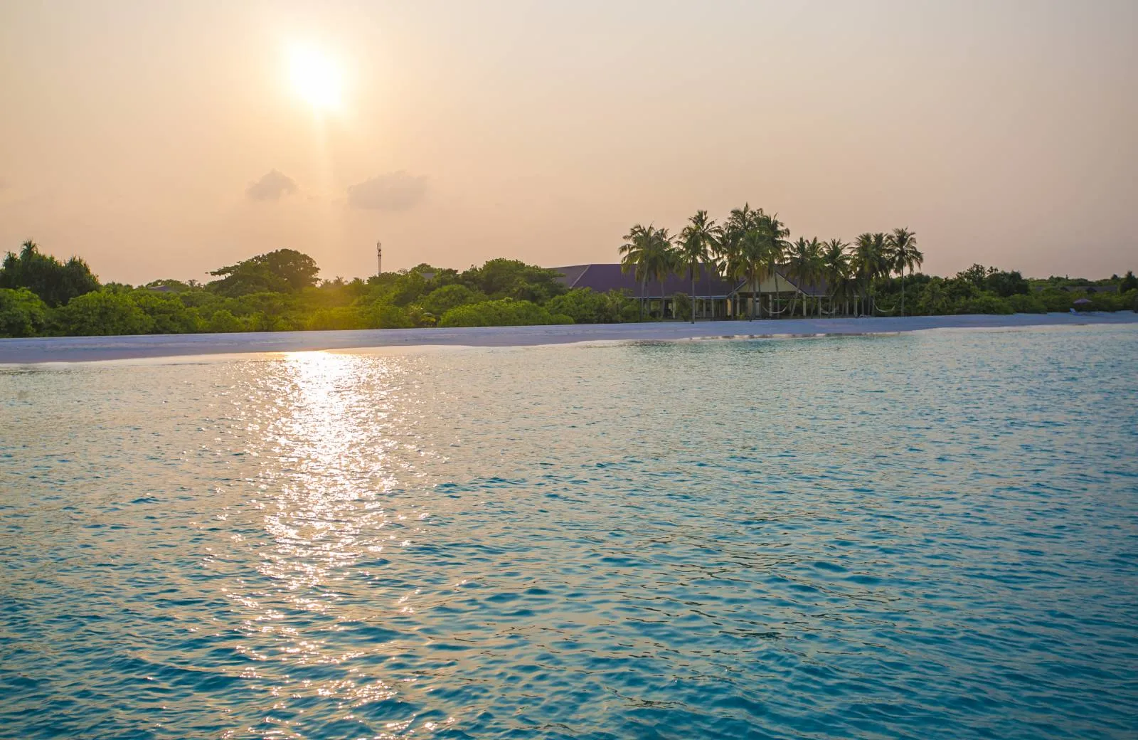 Hondaafushi Island Resort  4*