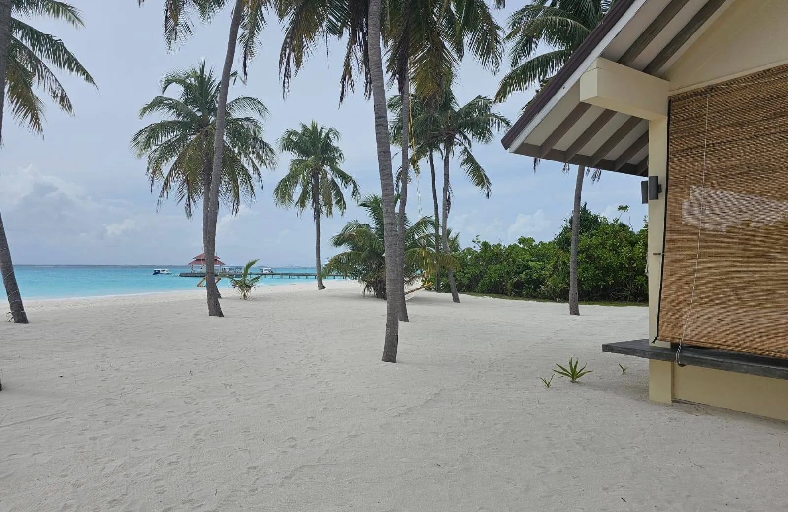 Hondaafushi Island Resort  4*