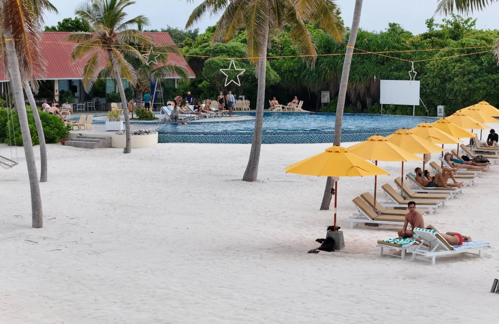 Hondaafushi Island Resort  4*