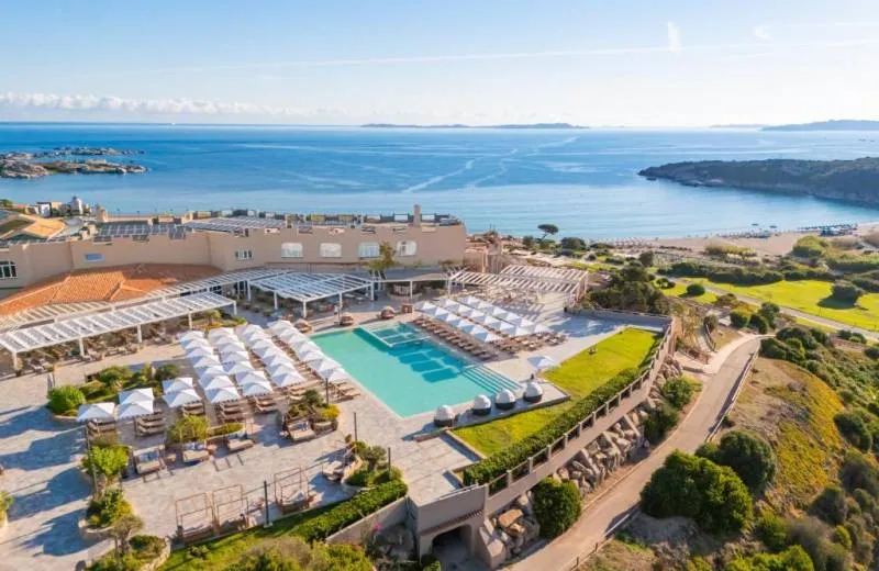 Mangia's Sardinia Resort 5*