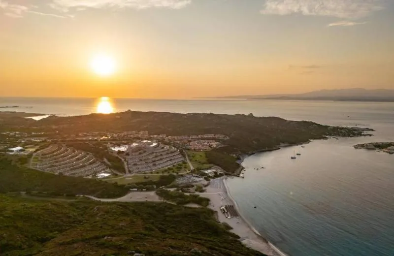 Mangia's Sardinia Resort 5*