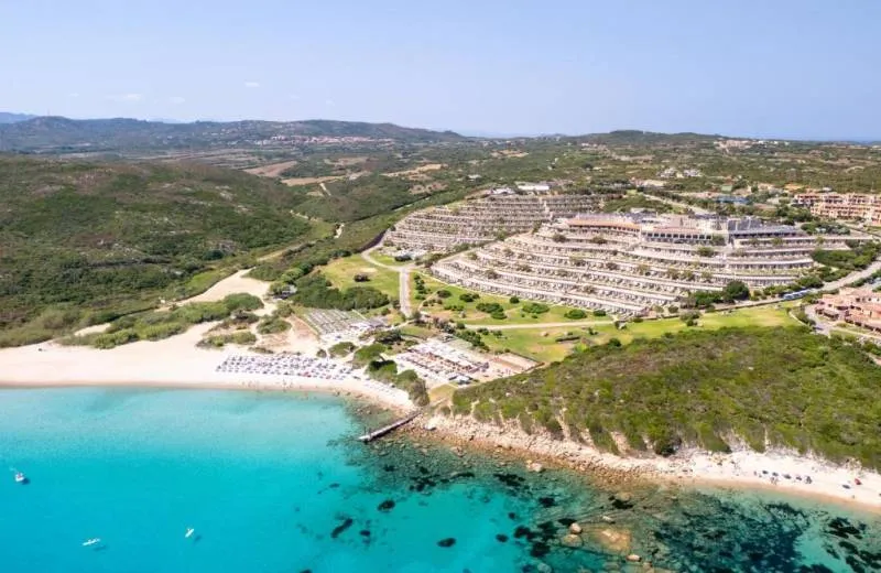 Mangia's Sardinia Resort 5*