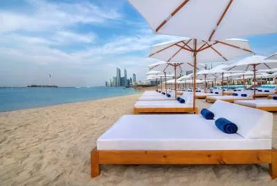 Radisson Blu Hotel & Resort, Abu Dhabi Corniche 5*