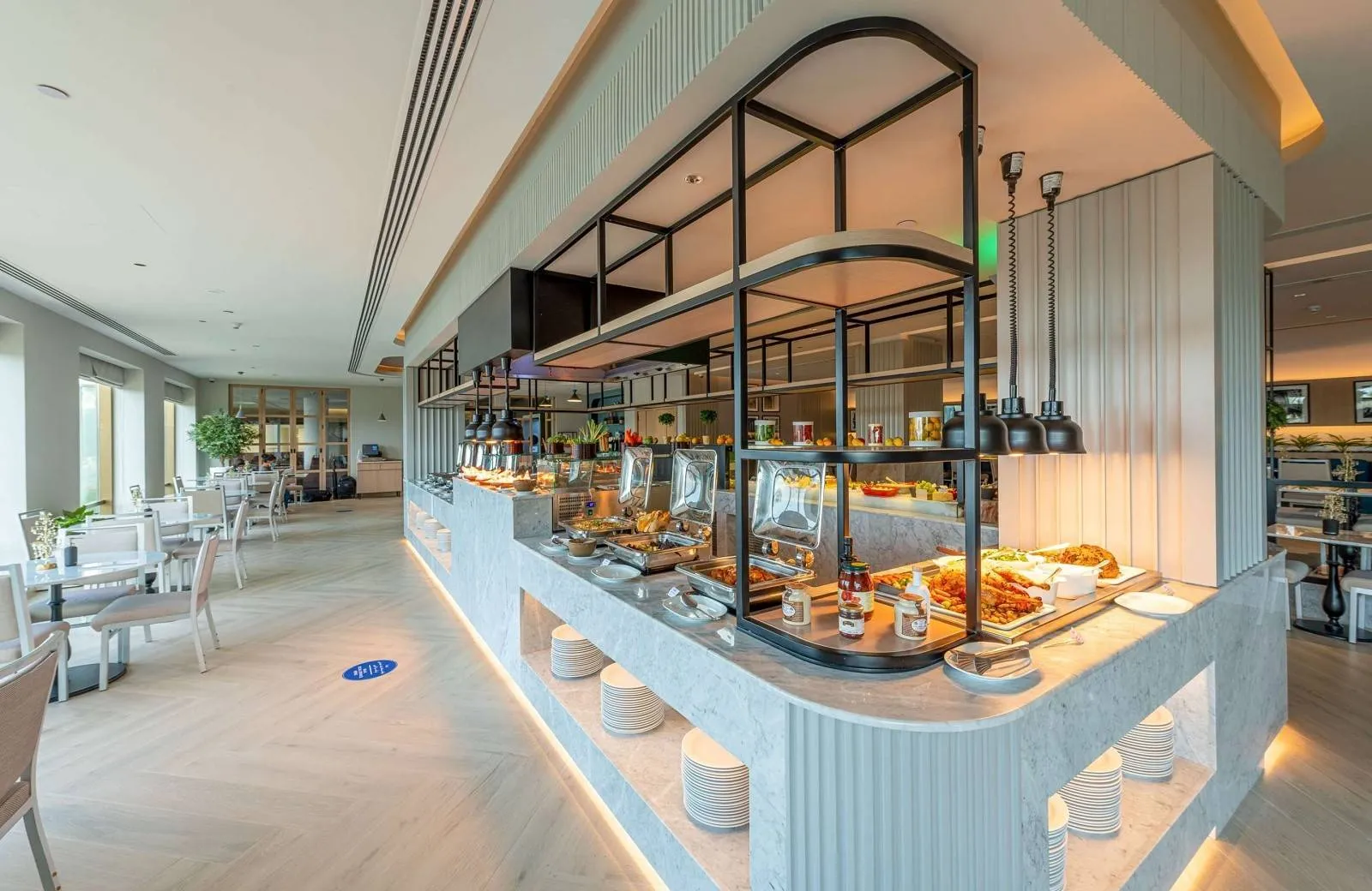 Radisson Blu Hotel & Resort, Abu Dhabi Corniche 5*