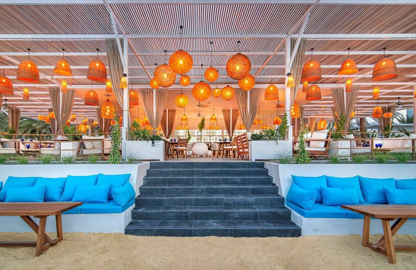 Radisson Blu Hotel & Resort, Abu Dhabi Corniche 5*