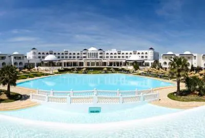 Royal Tulip Taj Sultan 5*