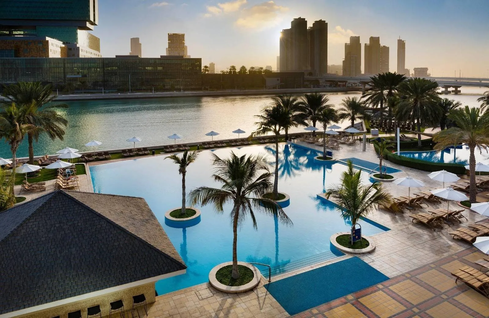 Beach Rotana Abu Dhabi 5*
