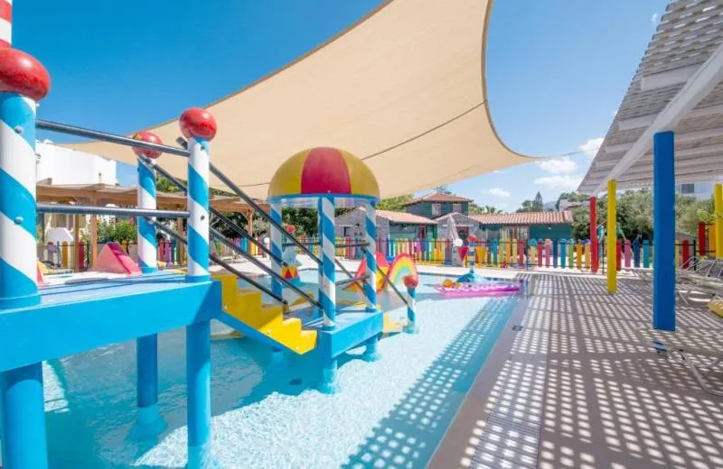 Alexander Beach Hotel & Village Resort 5*