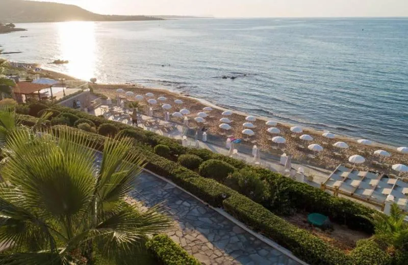 Alexander Beach Hotel & Village Resort 5*