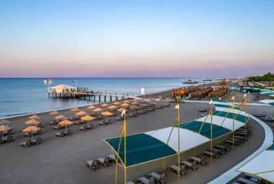 Concorde De Luxe Resort  5*