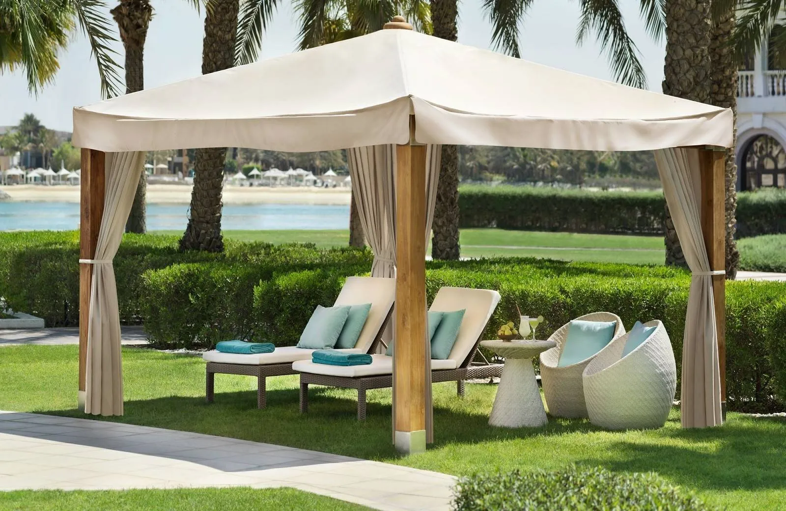 The Ritz-Carlton Abu Dhabi, Grand Canal 5*