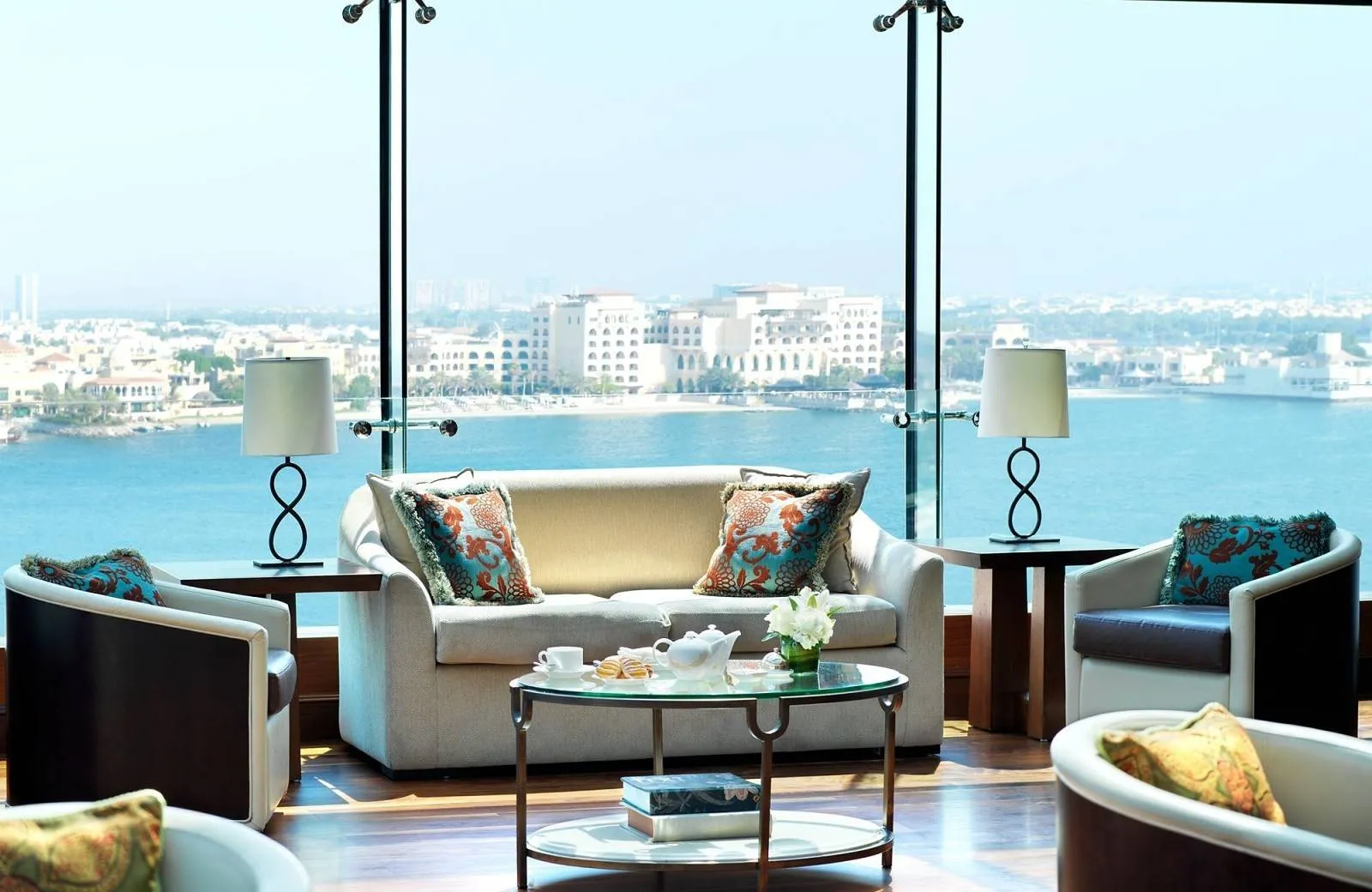 The Ritz-Carlton Abu Dhabi, Grand Canal 5*